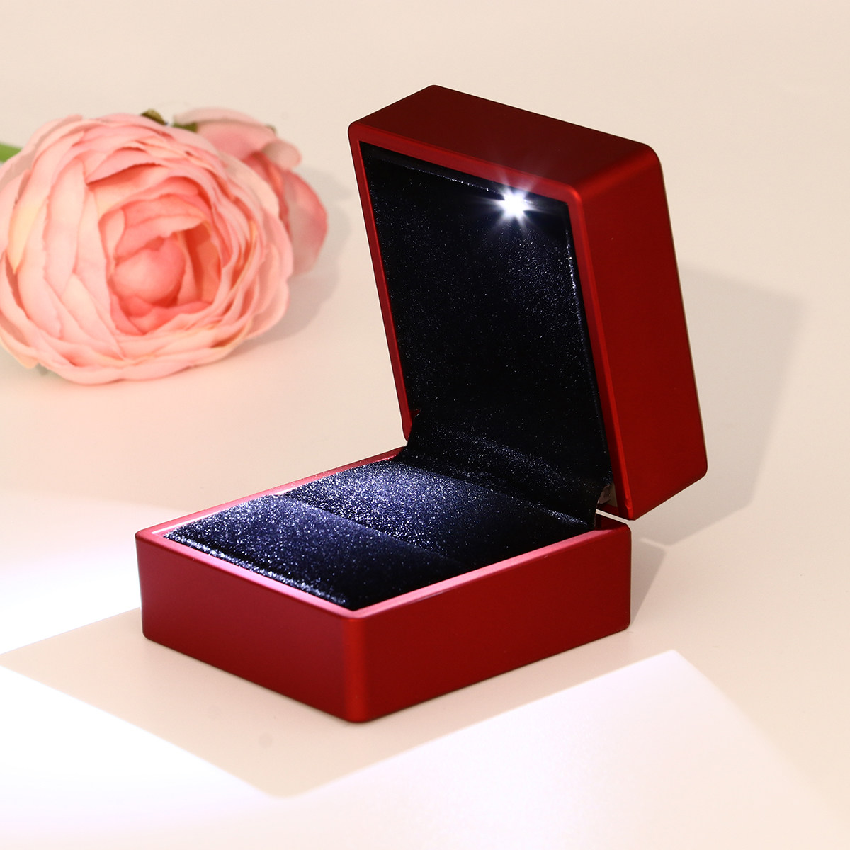 LED Lighted Jewelry Gift Box P - đánh giá và giá Interior Design And Construction